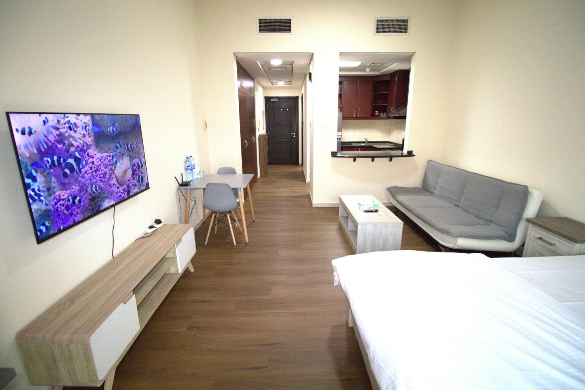Druvya Homes, Bld Dg059, Street No,4 Discovery Gardens, Close To The Gardens Metro 3 Minutes Walkable * Dubai