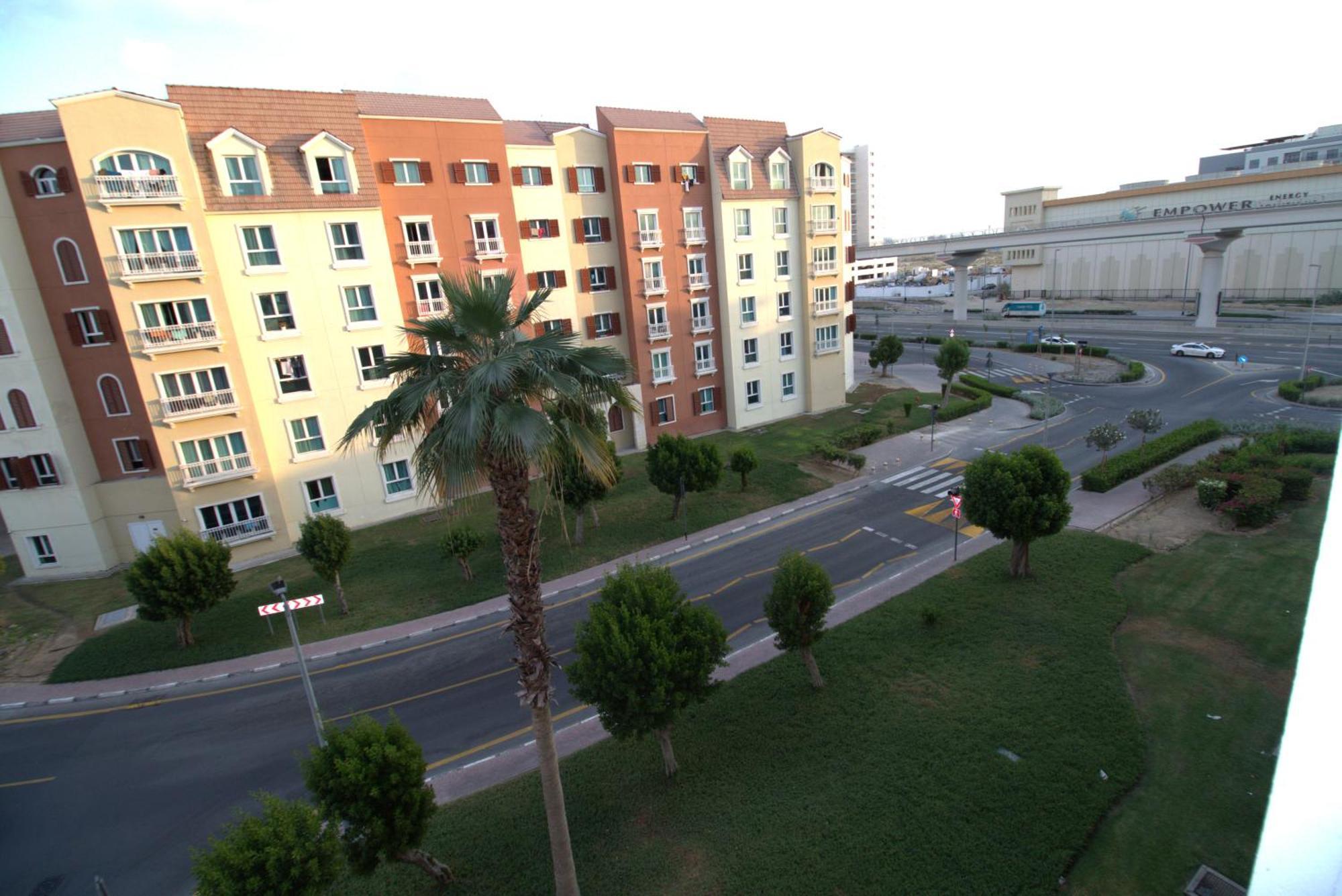 Apartment Druvya Homes, Bld Dg059, Street No,4 Discovery Gardens, Close To The Gardens Metro 3 Minutes Walkable